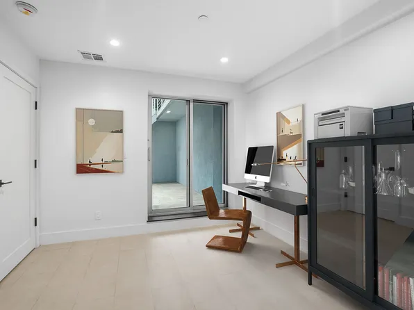 107 Waverly Avenue image 16 of 23