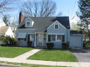 21 Perkins St, Manchester, CT 06040