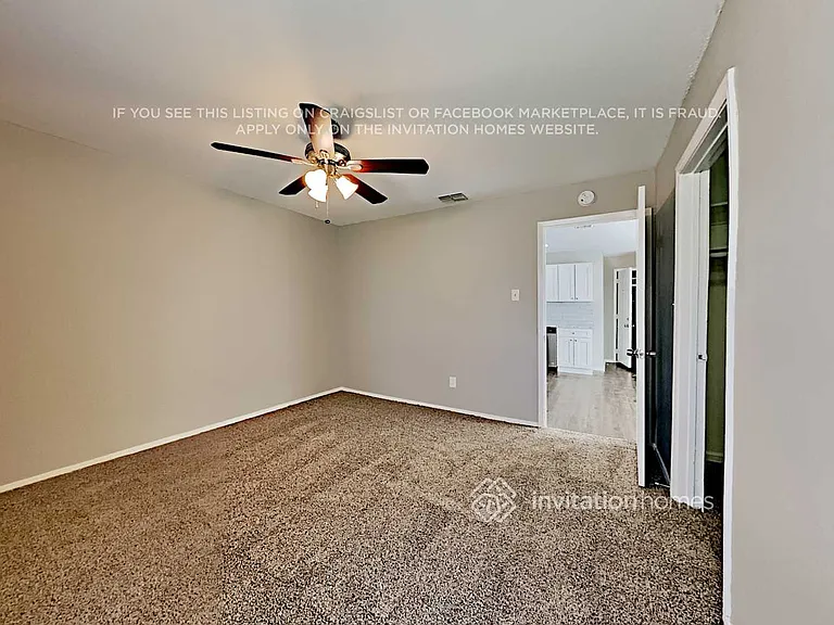 738 Brighton Ln — Photo 10