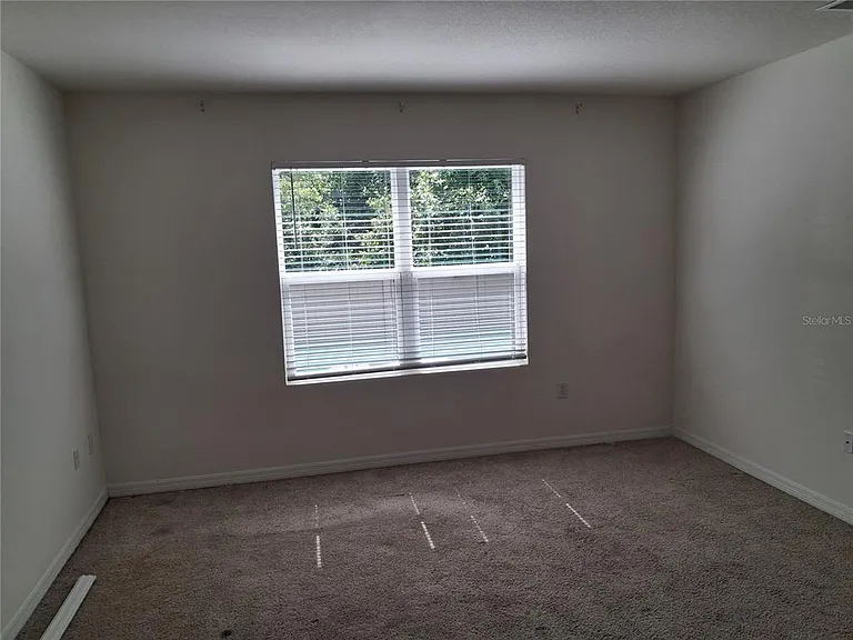 335 Gina Ln — Photo 7