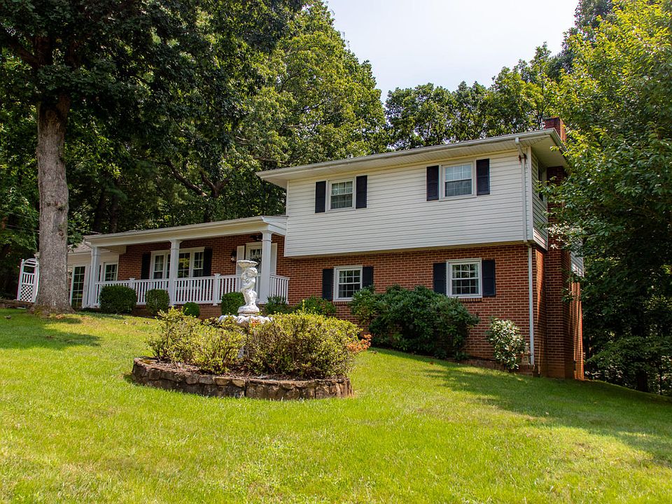 1st image of 517 Chestnut Mountain Dr