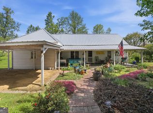 236 Garrison Rd, Cornelia, GA