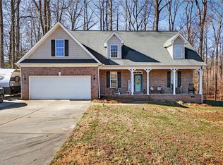 2973 Bridge Point Dr, Sophia, NC 27350