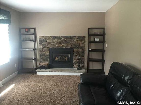 4th image of 7256 Leafcrest Ln