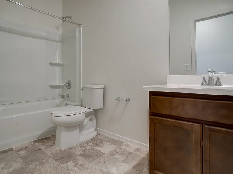 12340 W Kaler Dr — Photo 28