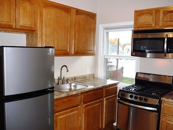 Stainless Steel Appliances and hardwood floors