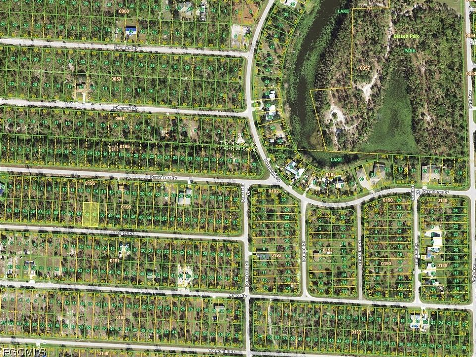 2nd image of 27076 Badger Dr