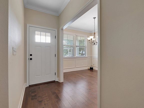 3rd image of 1910 Sagebrook Dr