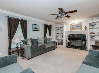 7601 Garden View Ct, Louisville, KY 40220