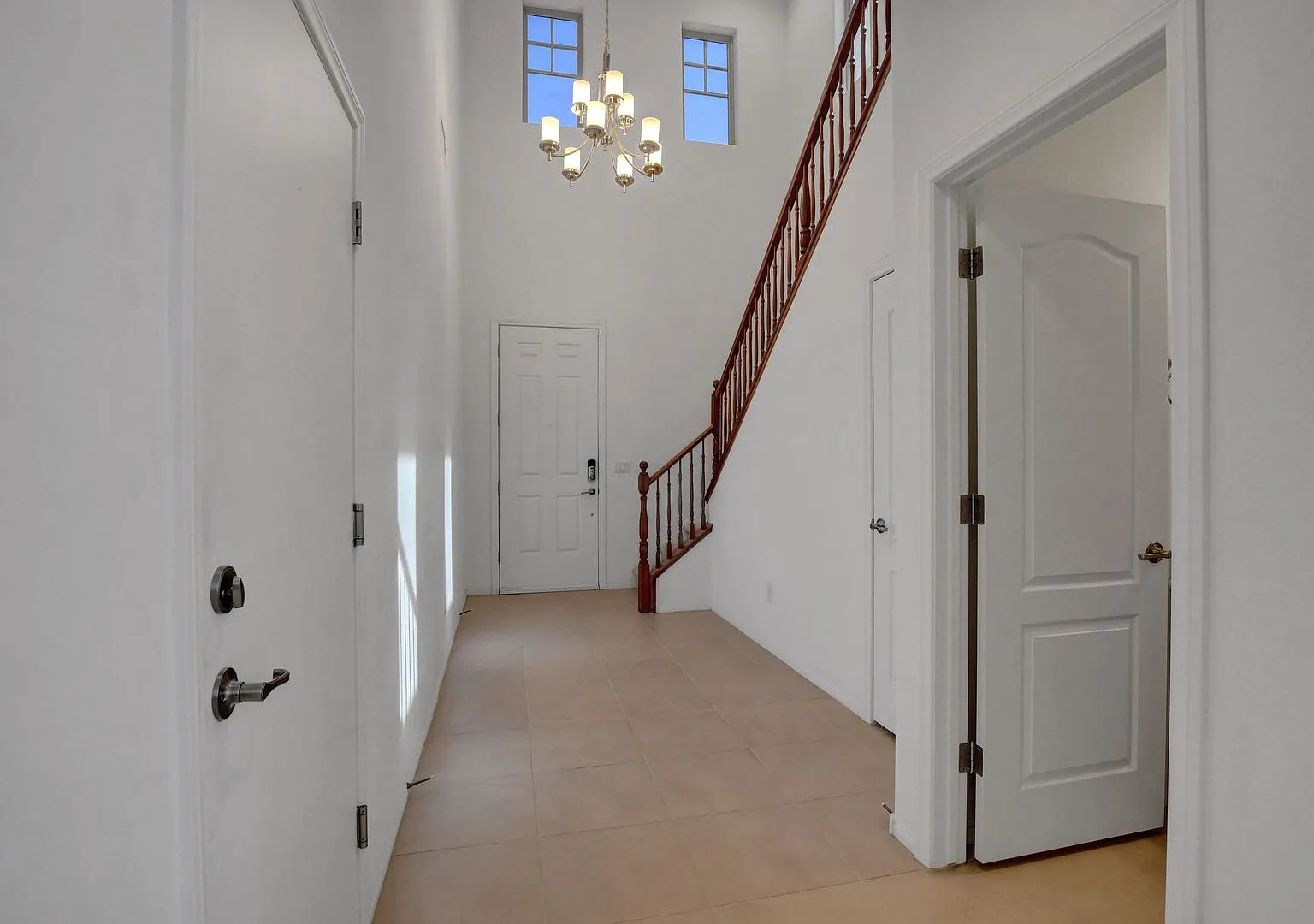 Stunning 4 bd Home in Spring Valley Coming Soon! Duel primary suites! — Photo 4