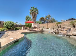 82 N Pineview Dr, Chandler, AZ 85226