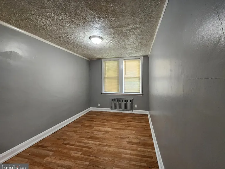 2521 W Cold Spring Ln — Photo 10