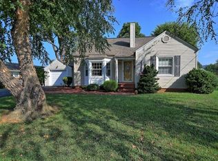 413 W D St, Elizabethton, TN 37643