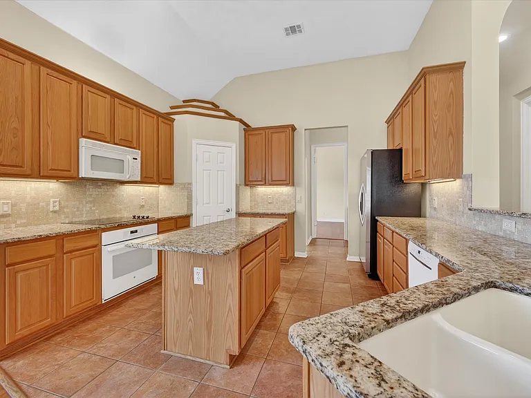 3500 Christopher Ln — Photo 9