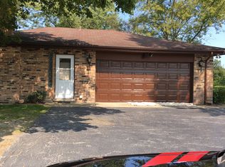 26544 S State Line Rd, Crete, IL 60417