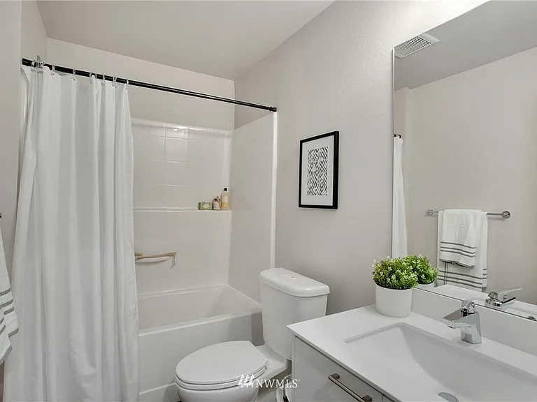 520 Fremont Walk SE — Photo 20