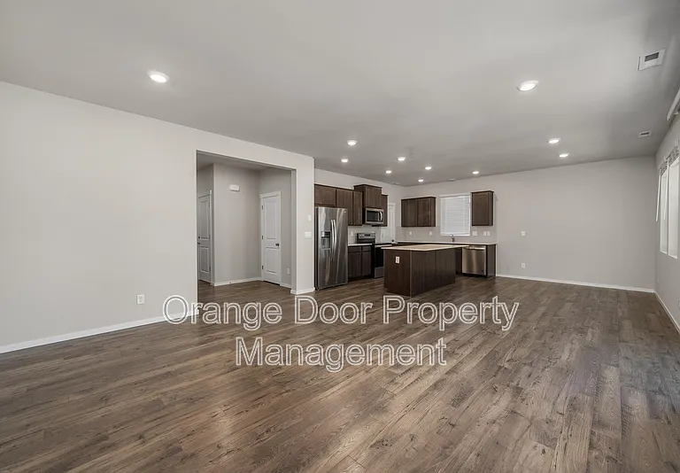 5611 151st Street Ct E — Photo 12