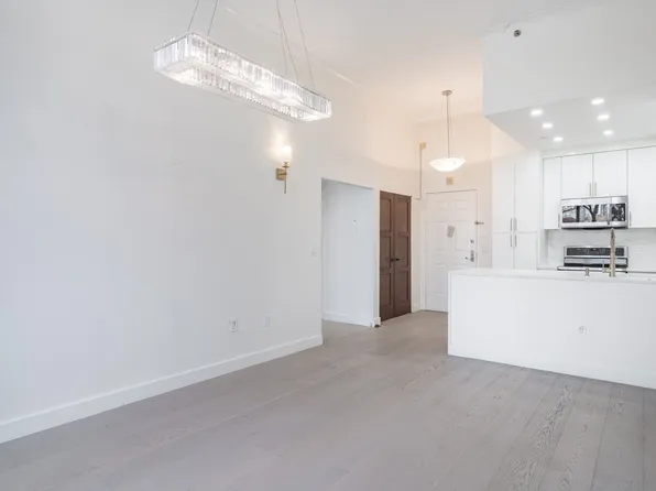 20 2nd Street image 20 of 39