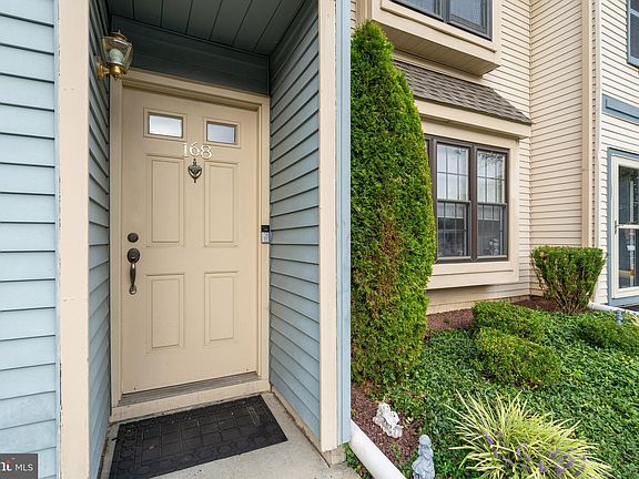 2nd image of 168 Wyndham Pl