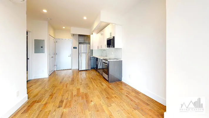 Rented by Metro Garden Realty NYC | media 5