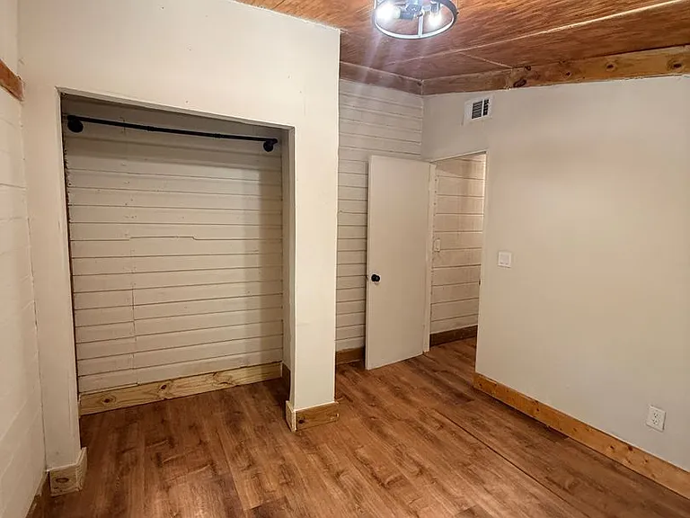 1229 NE 3rd Ave — Photo 30