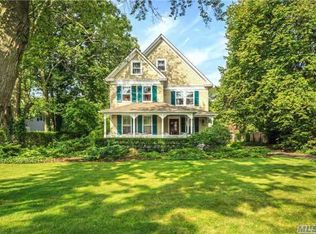 106 Bayport Ave, Bayport, NY 11705