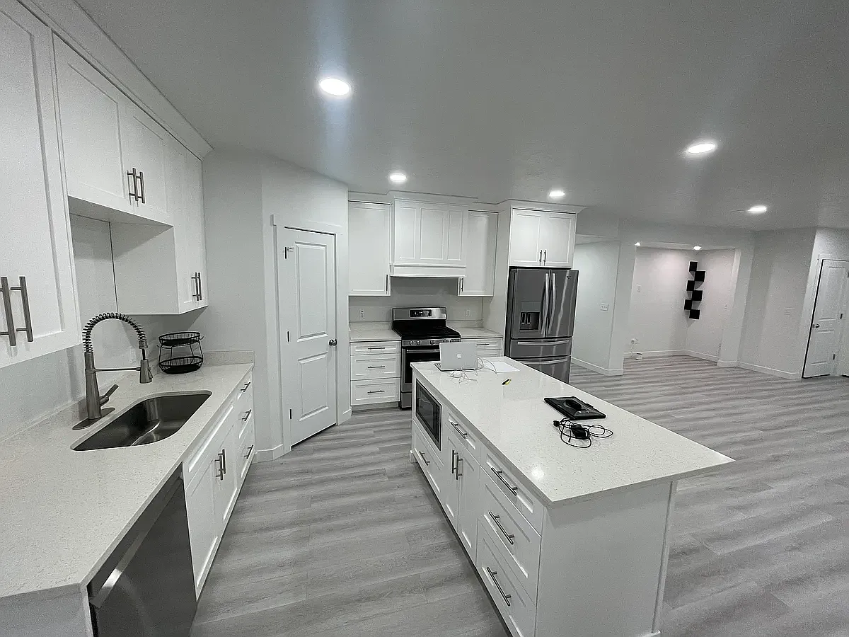 3 bed, 1700 sqft, $2,300 — Photo 3