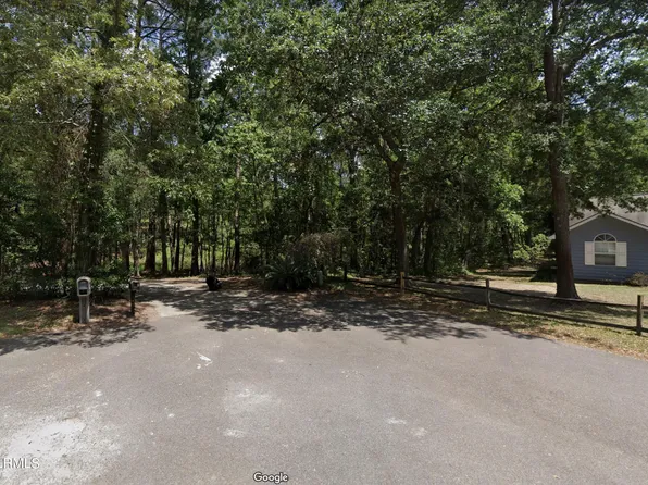 10 Needlerush Ct, Beaufort, SC 29907