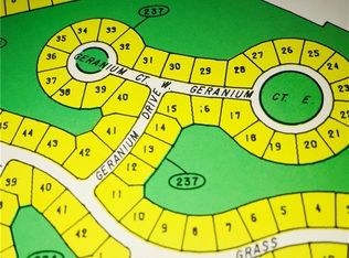 1 Geranium Ct E, Homosassa, FL 34446