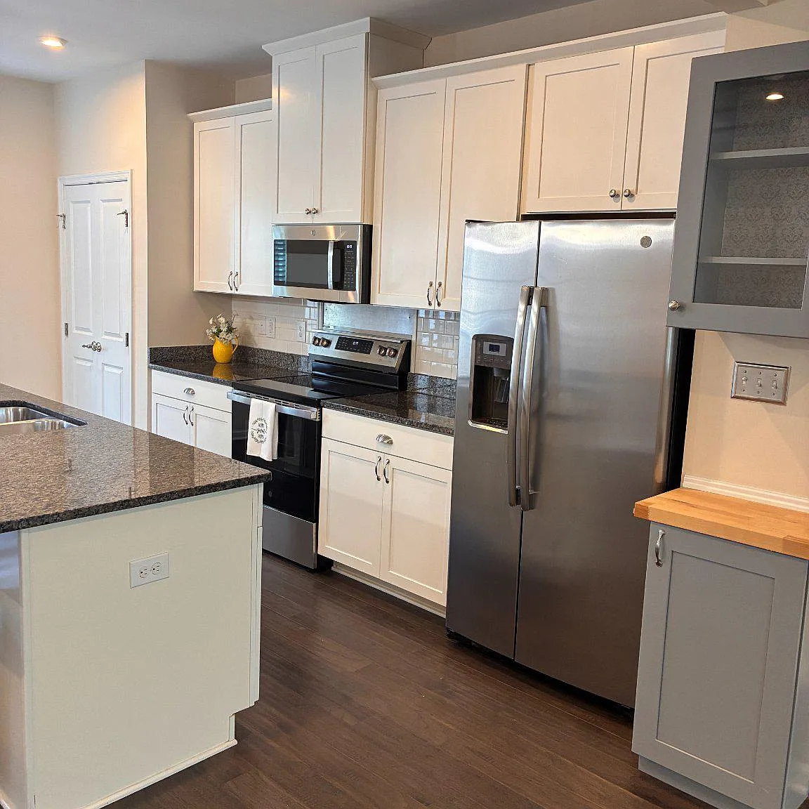 3 bed, 4.0 bath, 1765 sqft, $2,800 — Photo 4