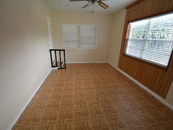 4th image of 1504 E Emma St