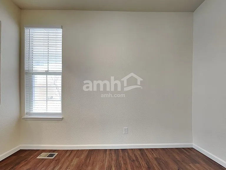 4960 S Malaya Way — Photo 11
