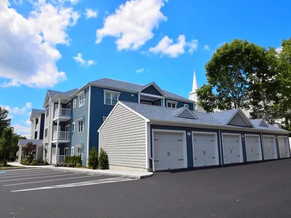 181 S Franklin St Unit 204, Holbrook, MA 02343
