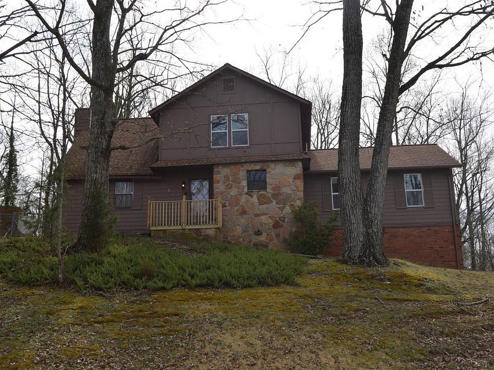1st image of 770 Oakcrest Dr