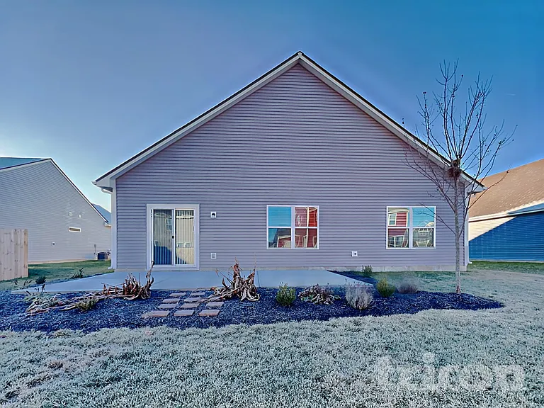 6646 Laurelwood Dr — Photo 11
