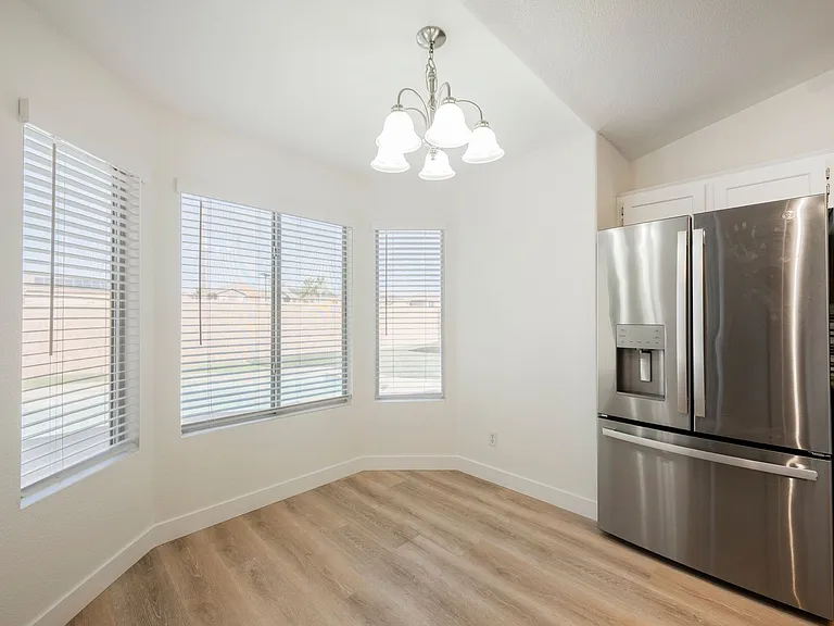 802 Airy Hill St — Photo 9