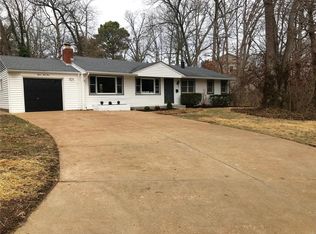 1533 Friar Ln, Saint Louis, MO