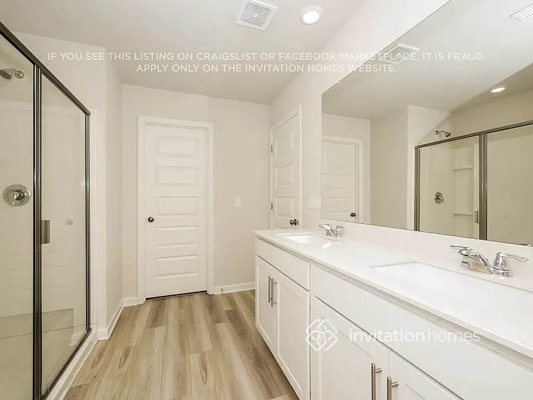 1011 Legacy Ct — Photo 13