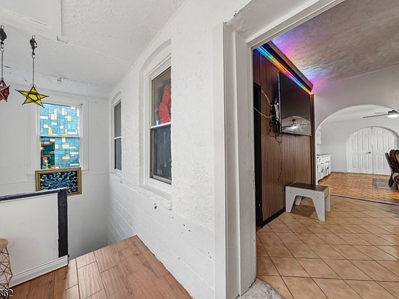 5th image of 655 4Th Ave