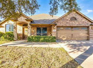 829 Soapberry Dr, Weatherford, TX 76086