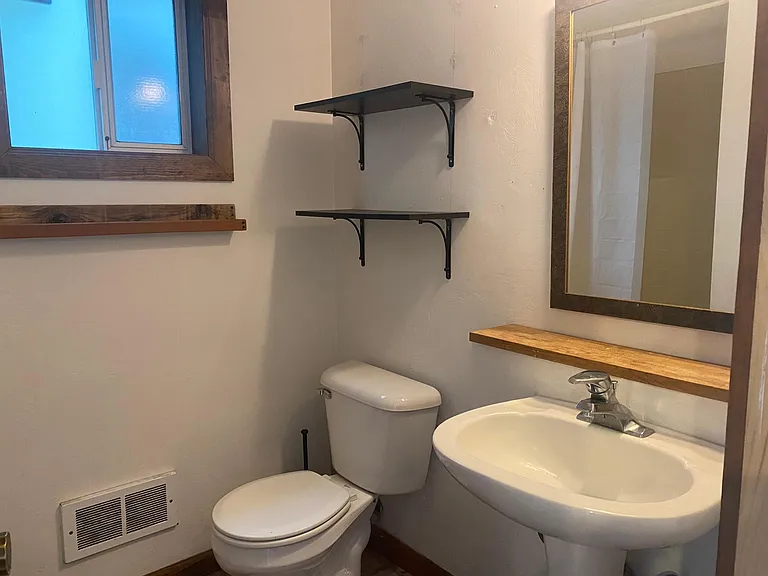 2401 Westwind Dr NW — Photo 4