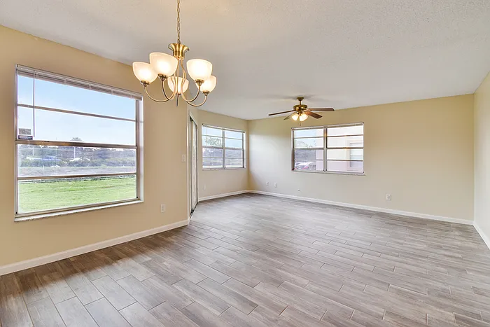1475 Lake Mango Way — Photo 8