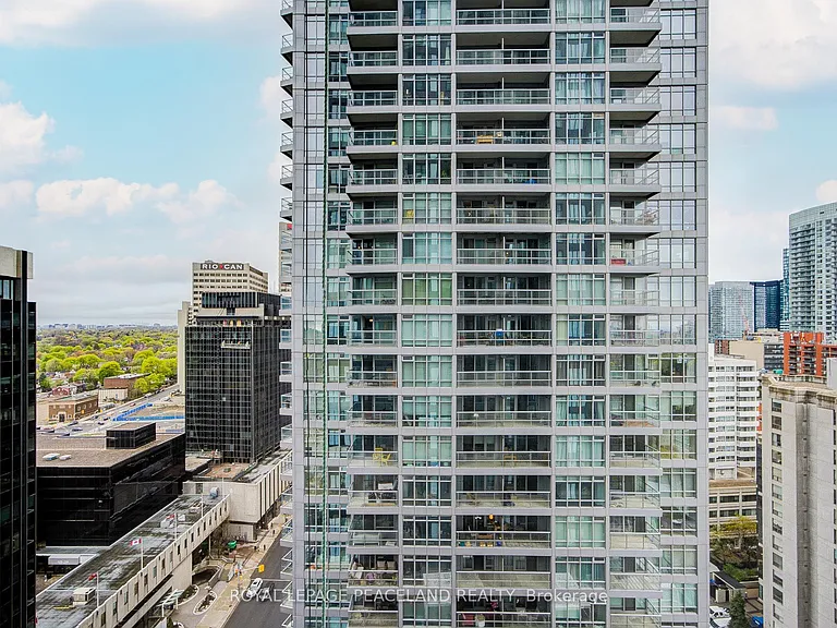 20 Soudan Ave #1809 — Photo 12
