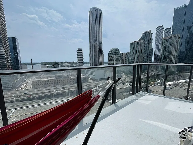 2A Church St #1704 — Photo 9