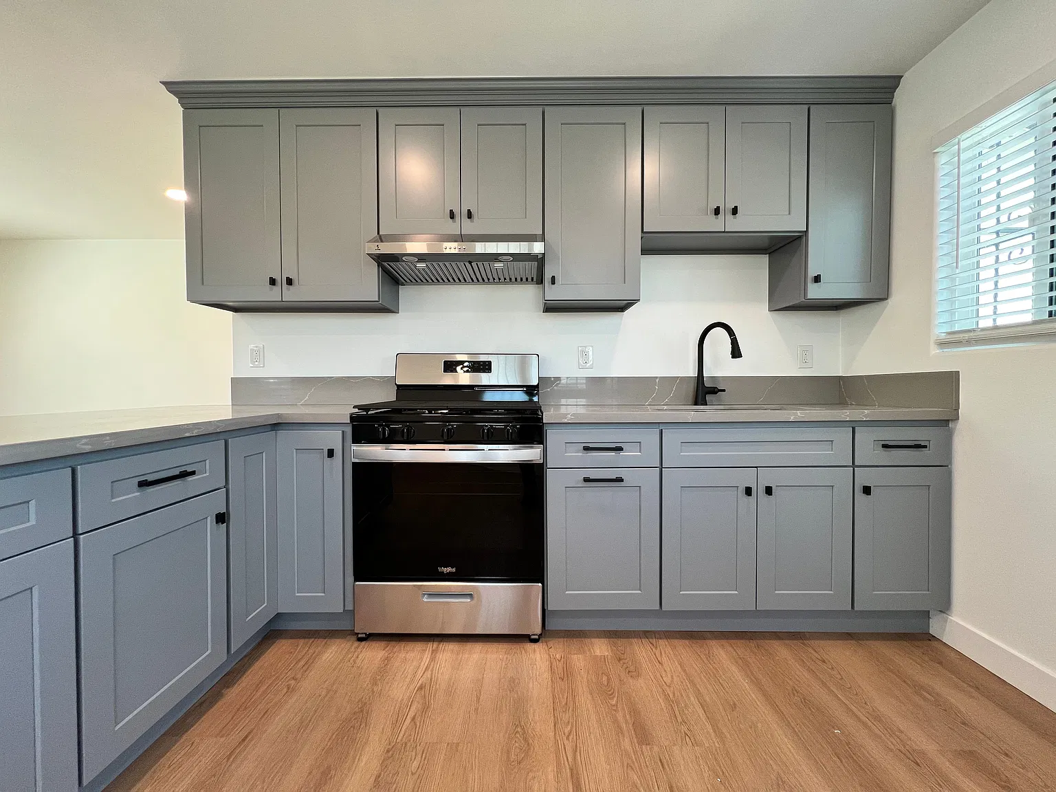 2 bed, 1.0 bath, 759 sqft, $2,975 — Photo 4