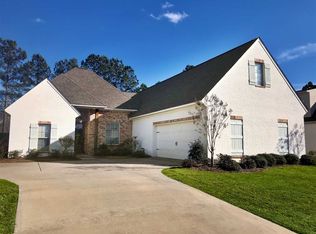 216 Sweetbriar Cir, Canton, MS 39046