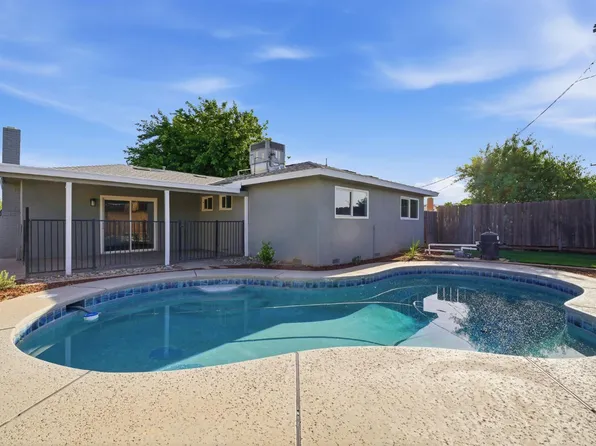 821 W Fairmont Ave, Clovis, CA 93612