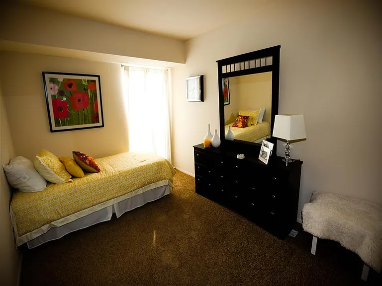Cherry Creek Apartments — Photo 26