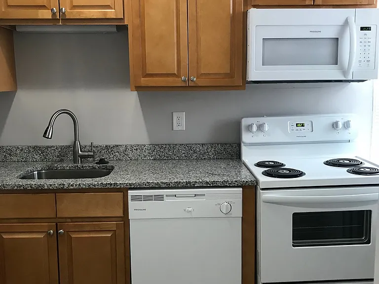 79 West Street & 56 Bowdoin Street — Photo 15