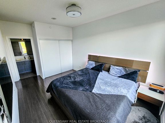 5th image of 277 S Park Rd #209